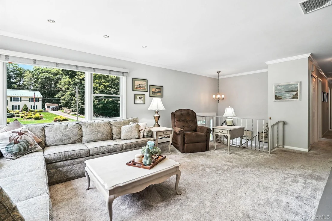 Photo of 69 Clove Brook Drive