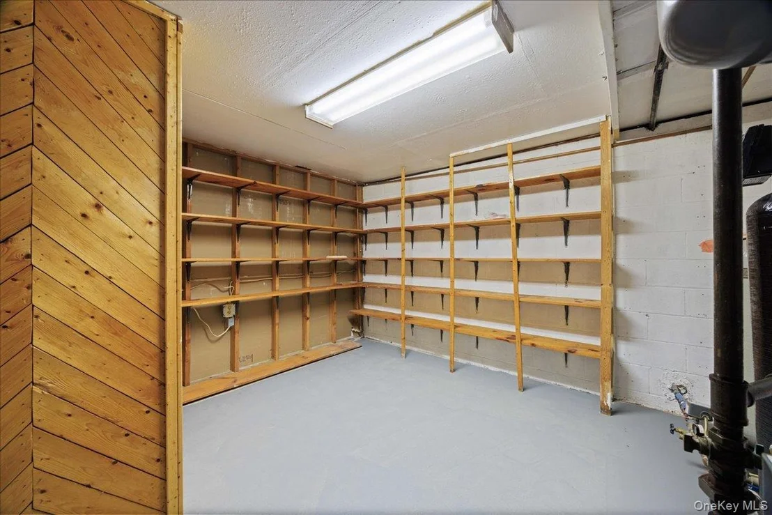 Photo of 1168 Lakes Road