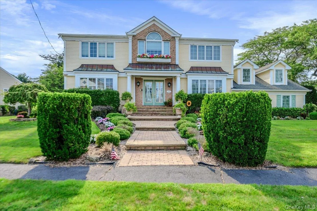 Photo of 150 Harborview Drive