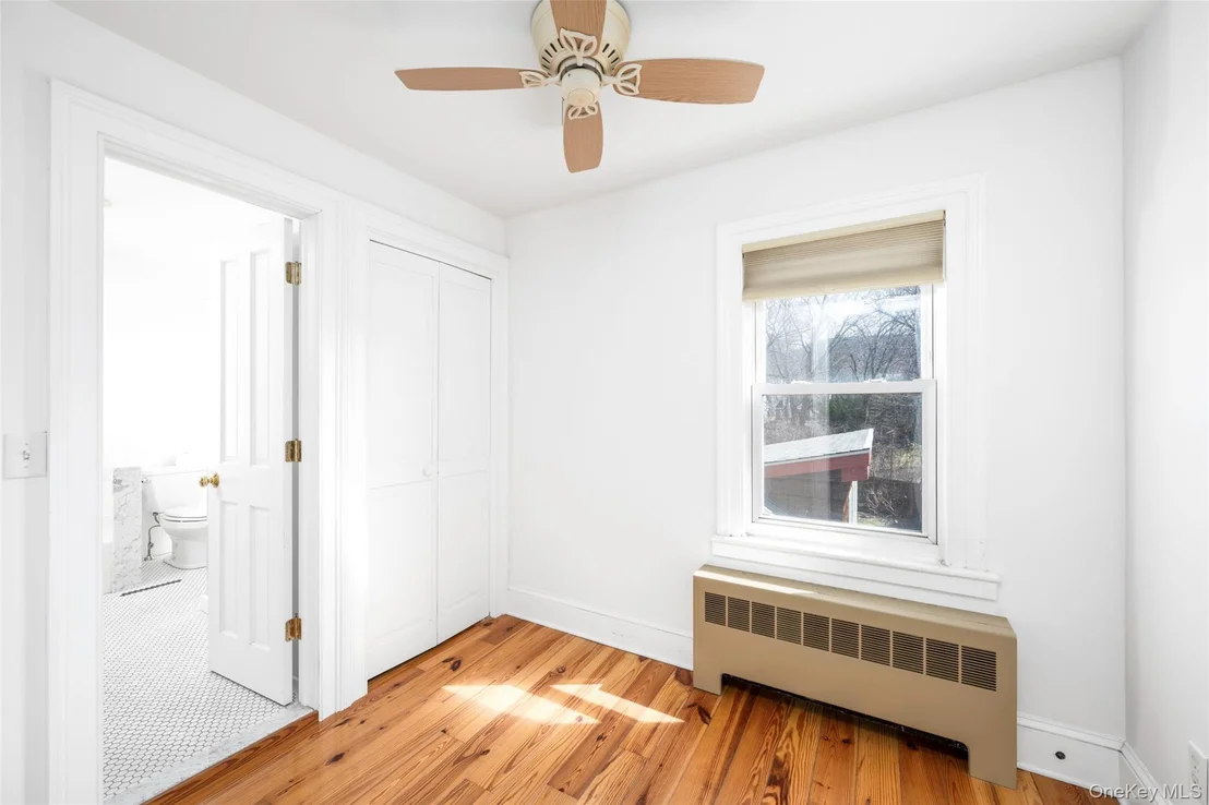 Photo of 39 N Chestnut Street