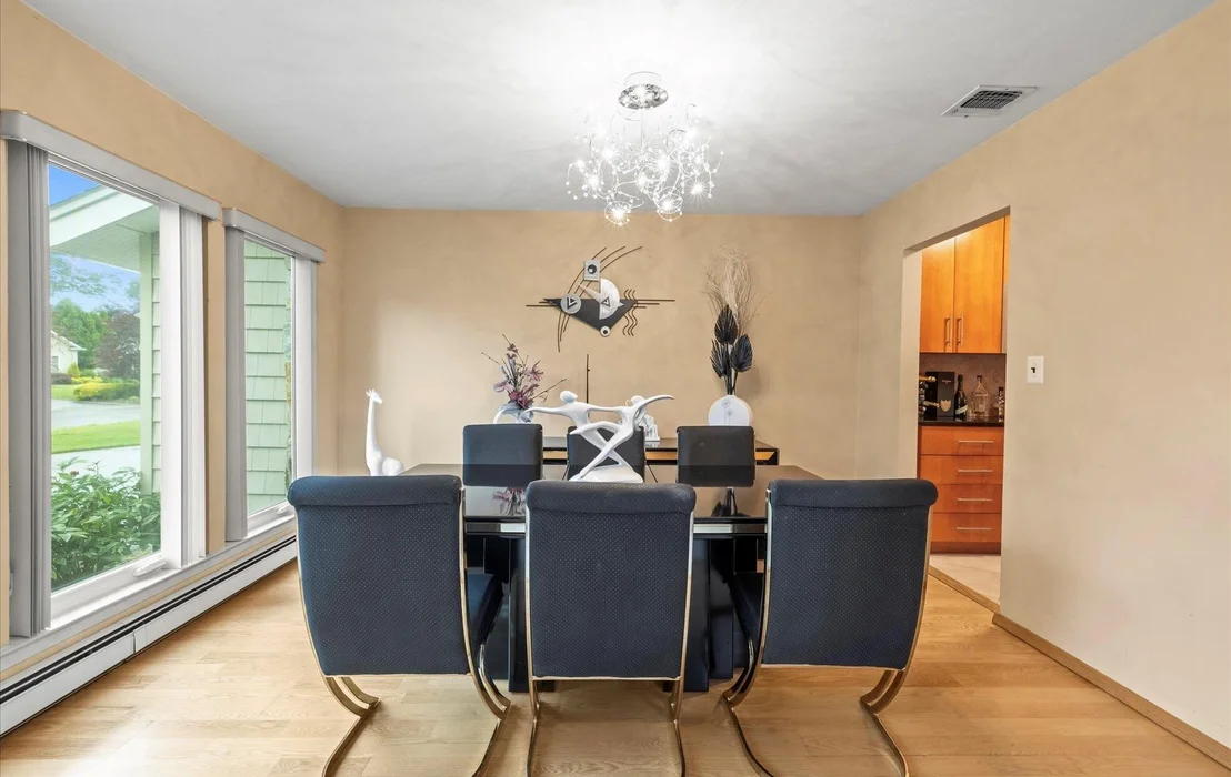 Photo of 34 Oak Meadow Road
