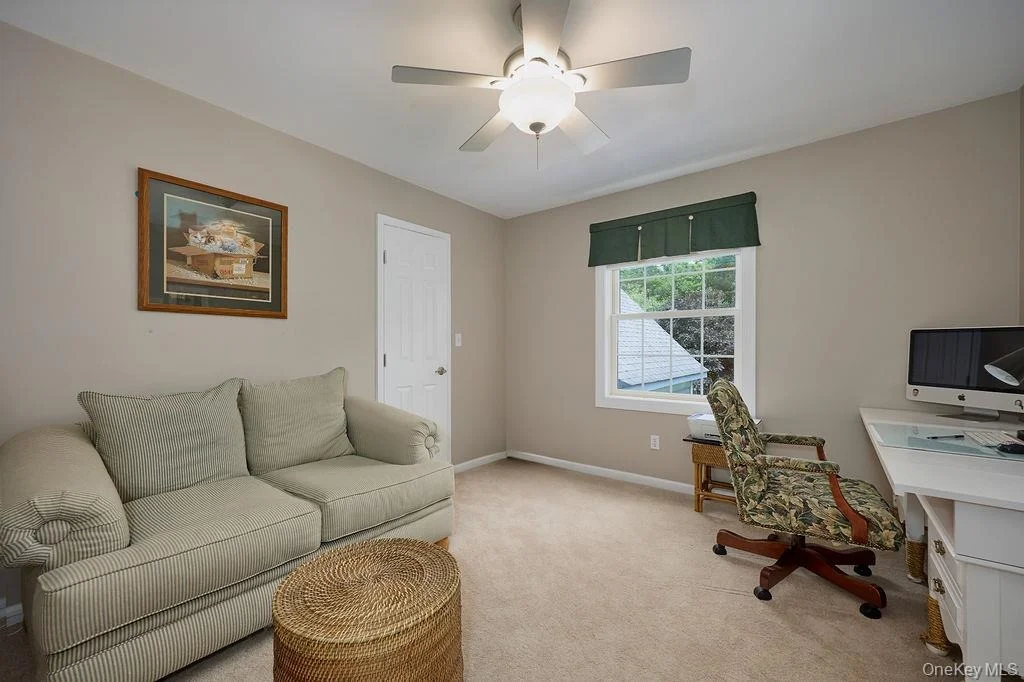 Photo of 90 River Road