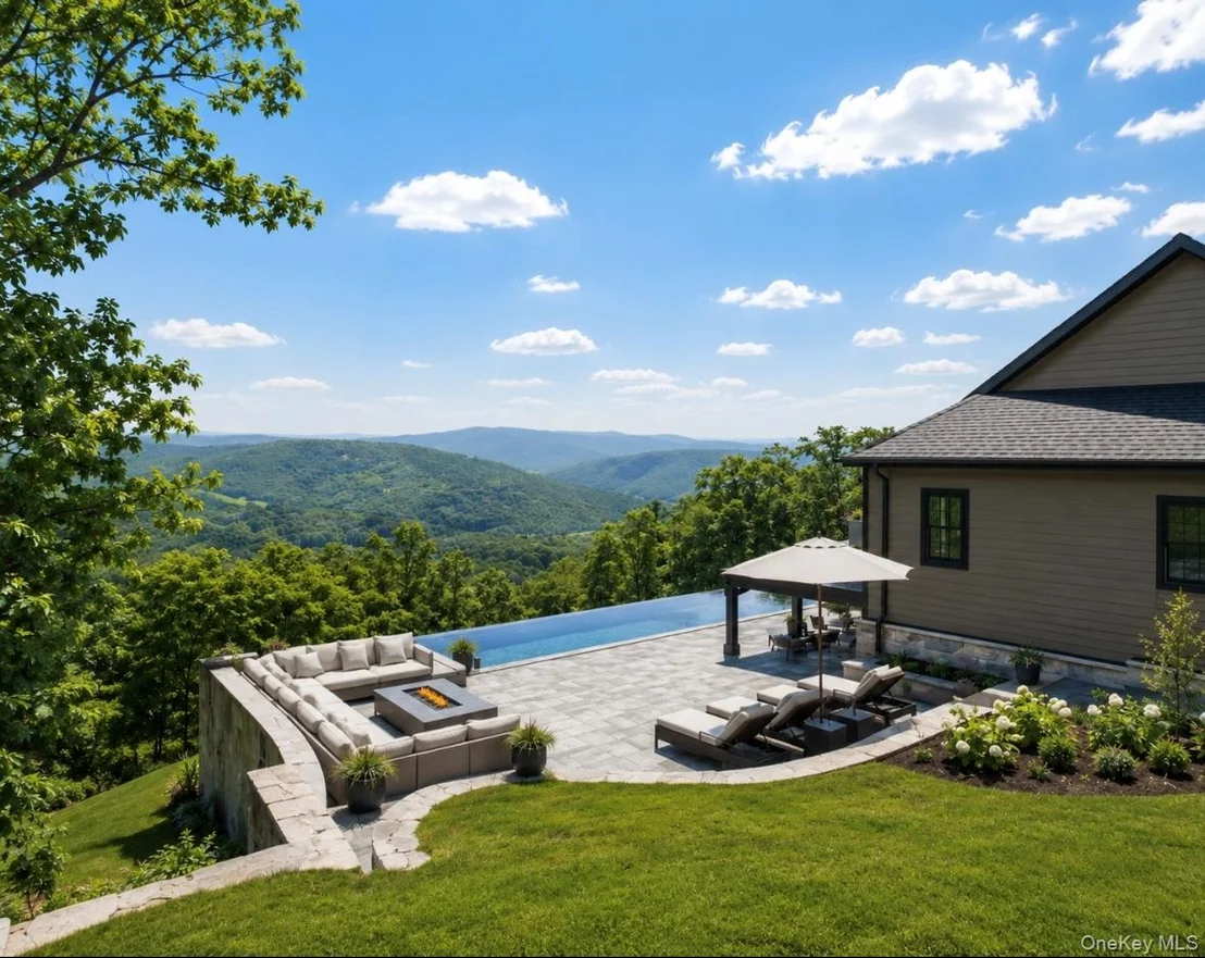 Photo of 55 Ridgecrest