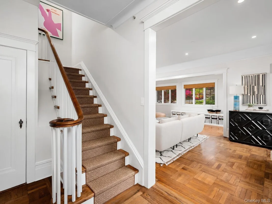 Photo of 33 Young Avenue