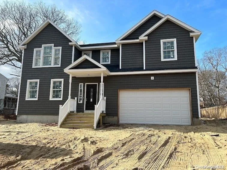 Photo of 48 Selden Boulevard