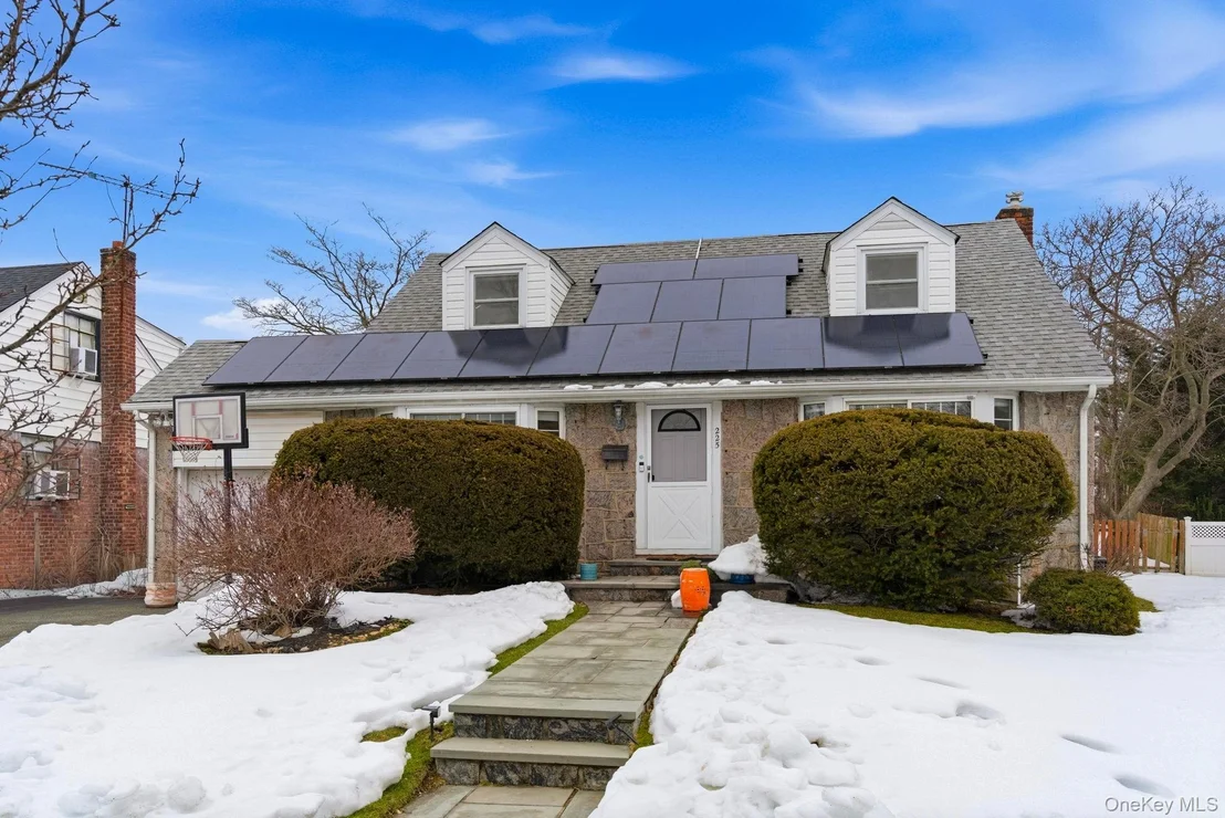 Photo of 225 Willets Lane