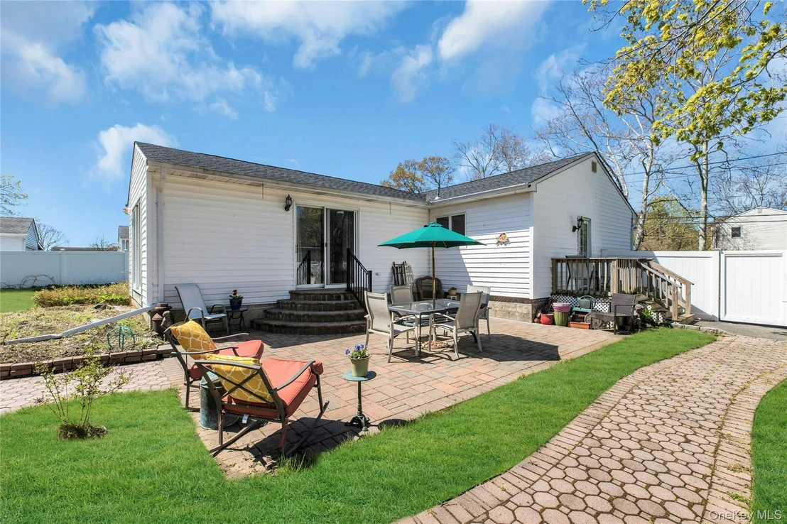 Photo of 183 Division Avenue