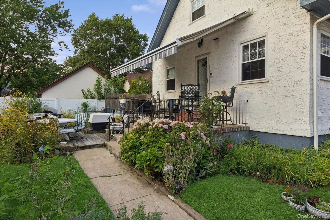 Photo of 80 Dobson Avenue