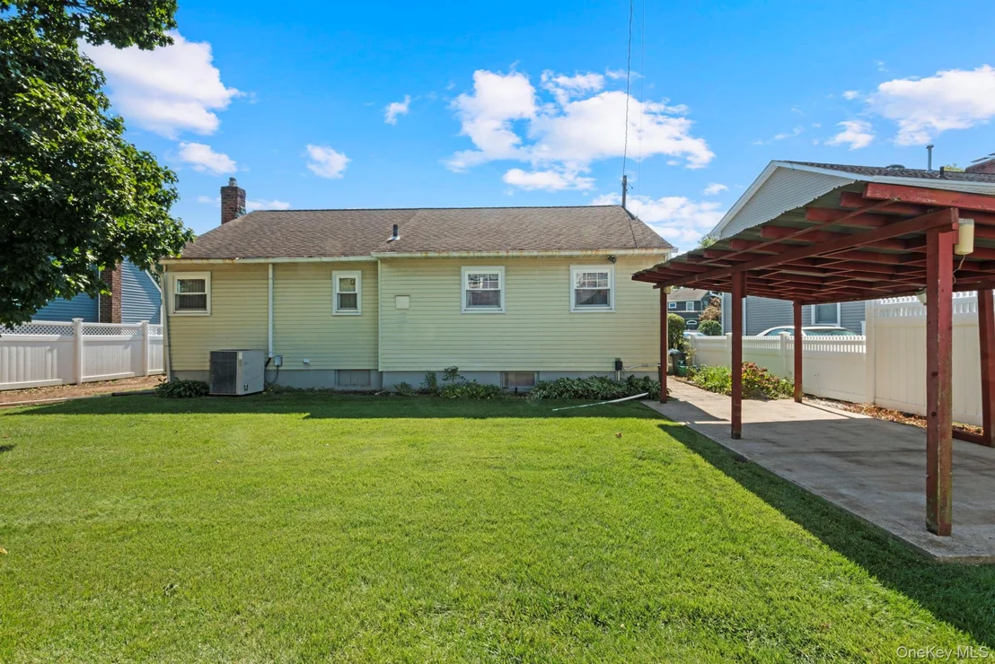 Photo of 3945 Old Post Road