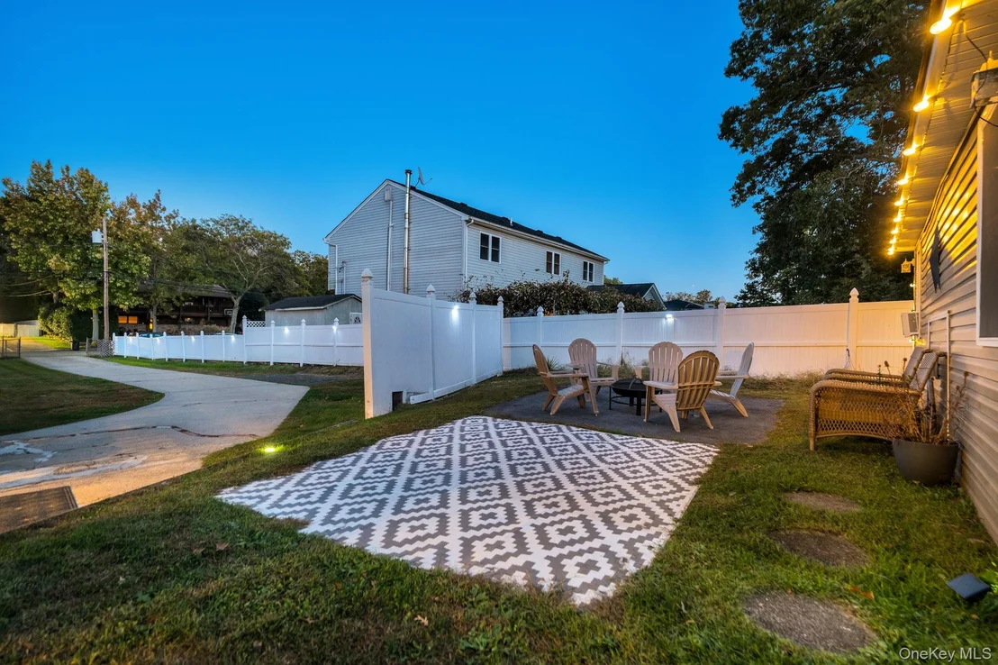 Photo of 629 East Drive