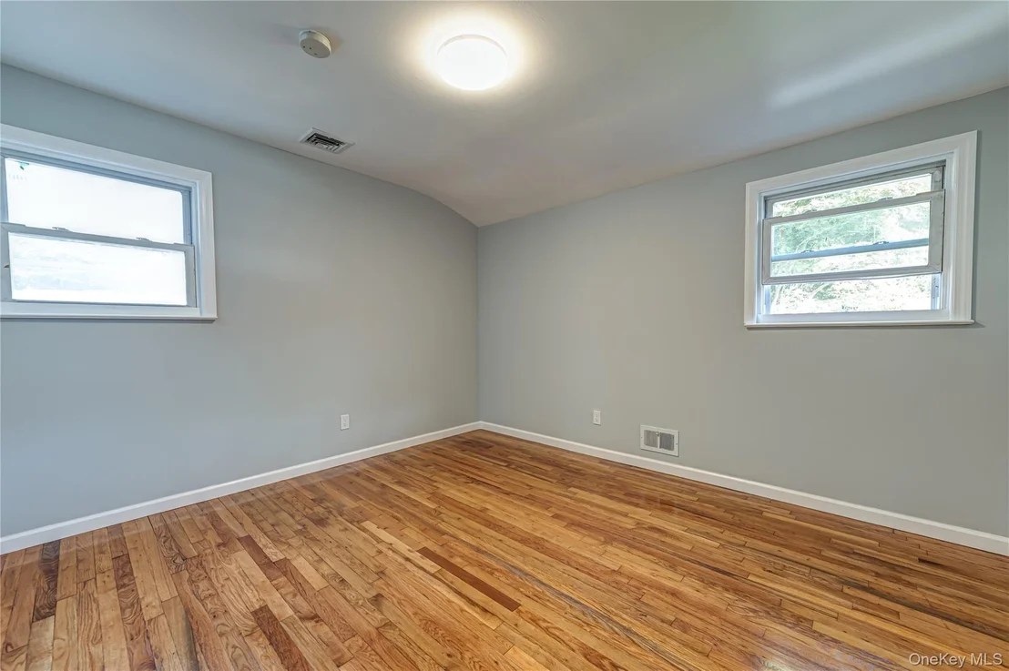 Photo of 5 Durst Drive