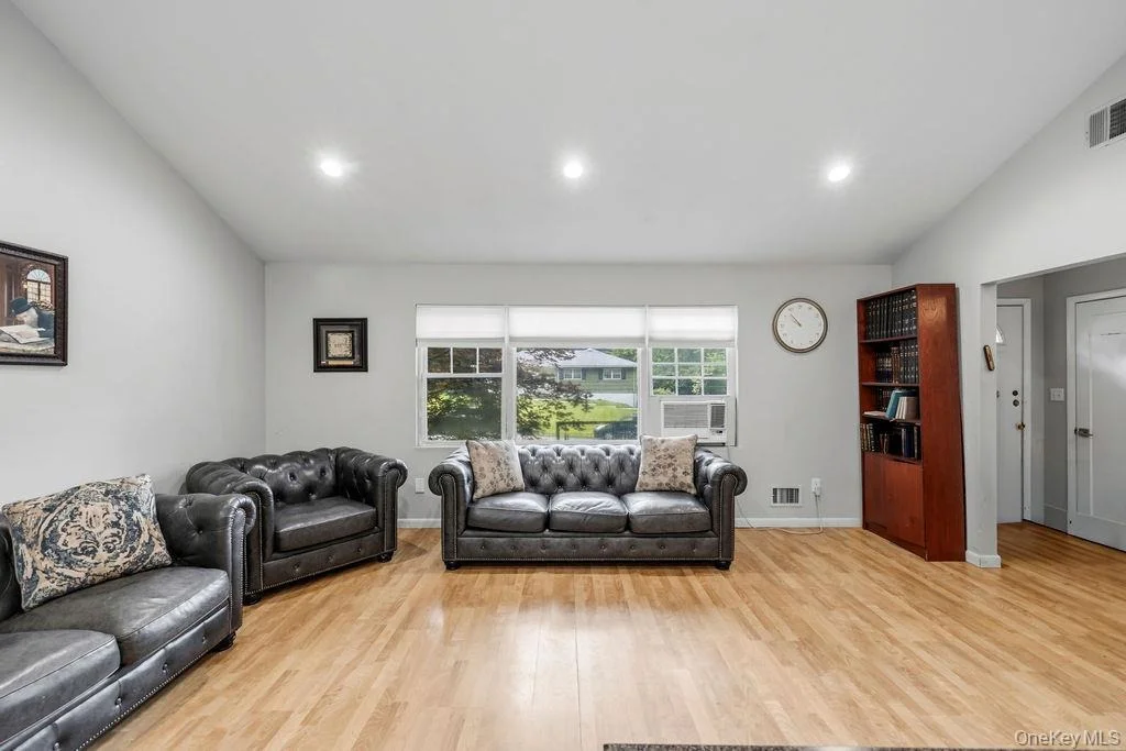 Photo of 19 Glenbrook Road