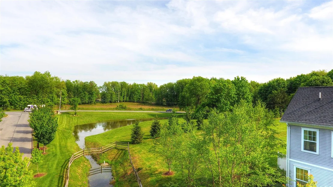 Photo of 1 Lindentree Lane