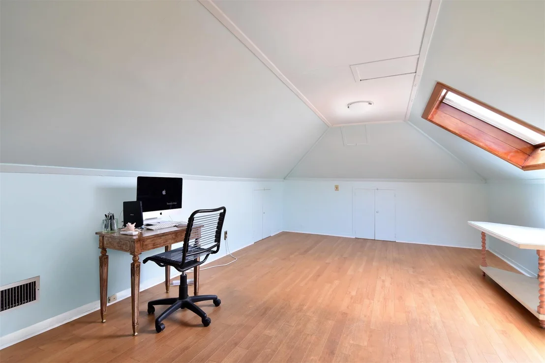 Photo of 164 Roundhill Drive
