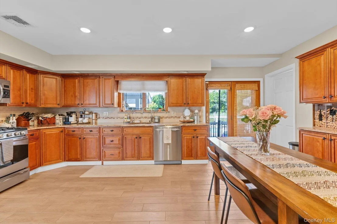 Photo of 3290 Parkway Drive