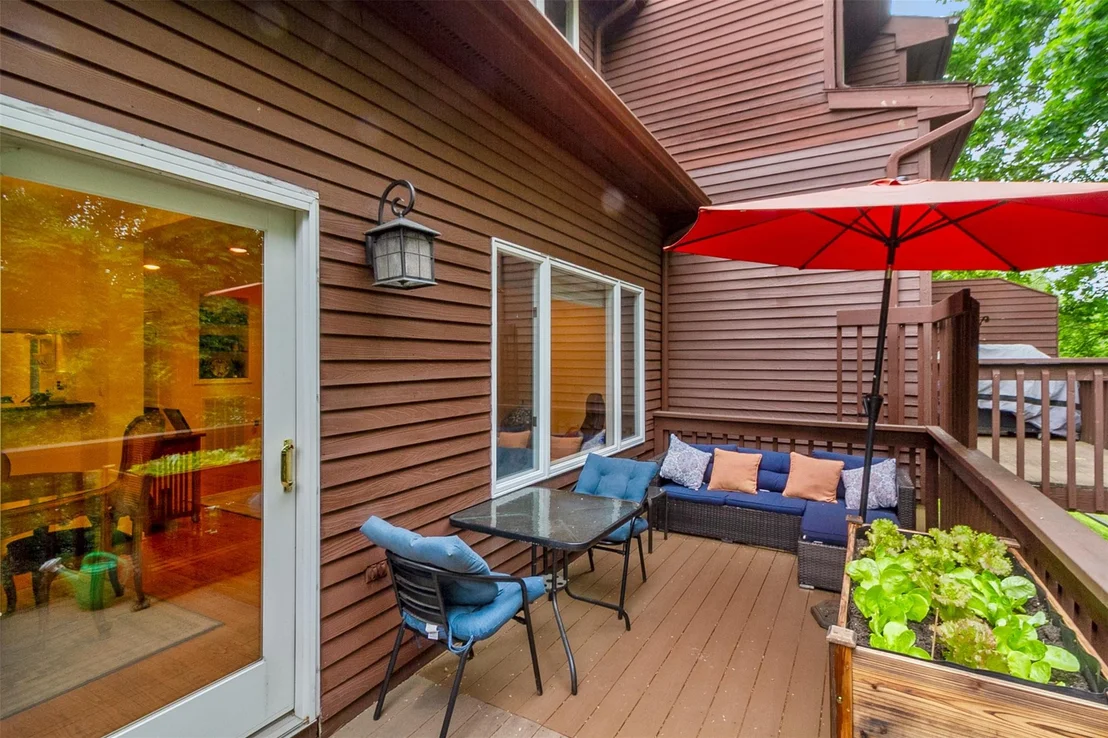 Photo of 8 Knoll View