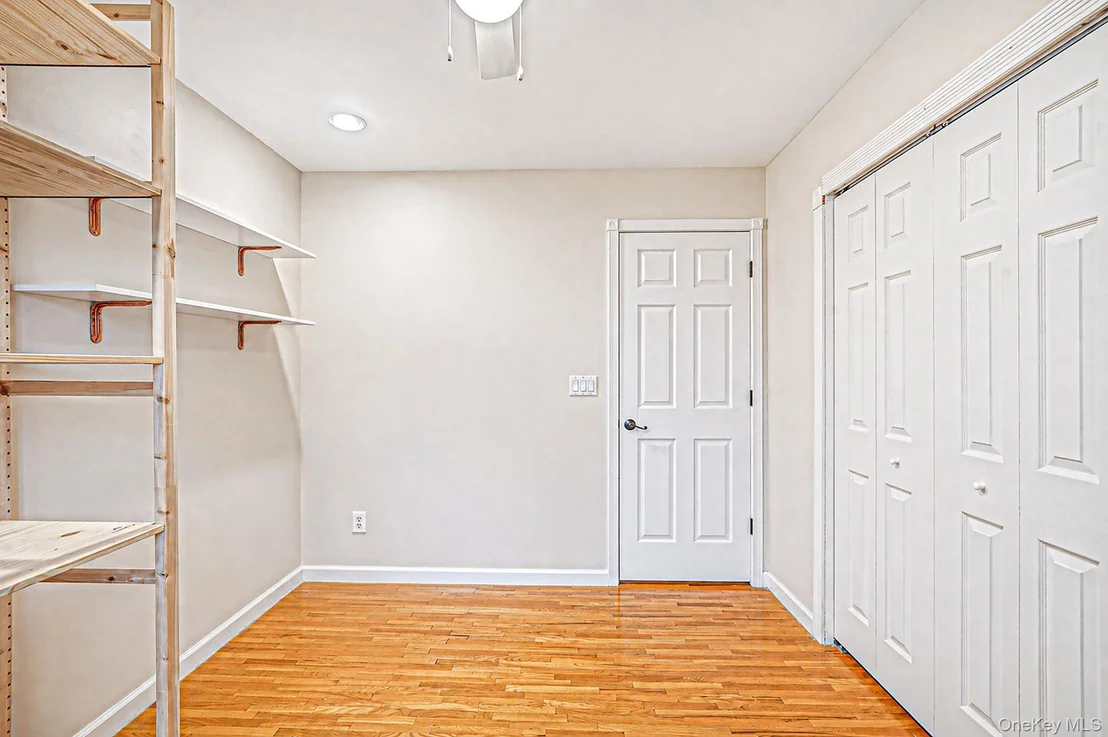 Photo of 6 North Avenue