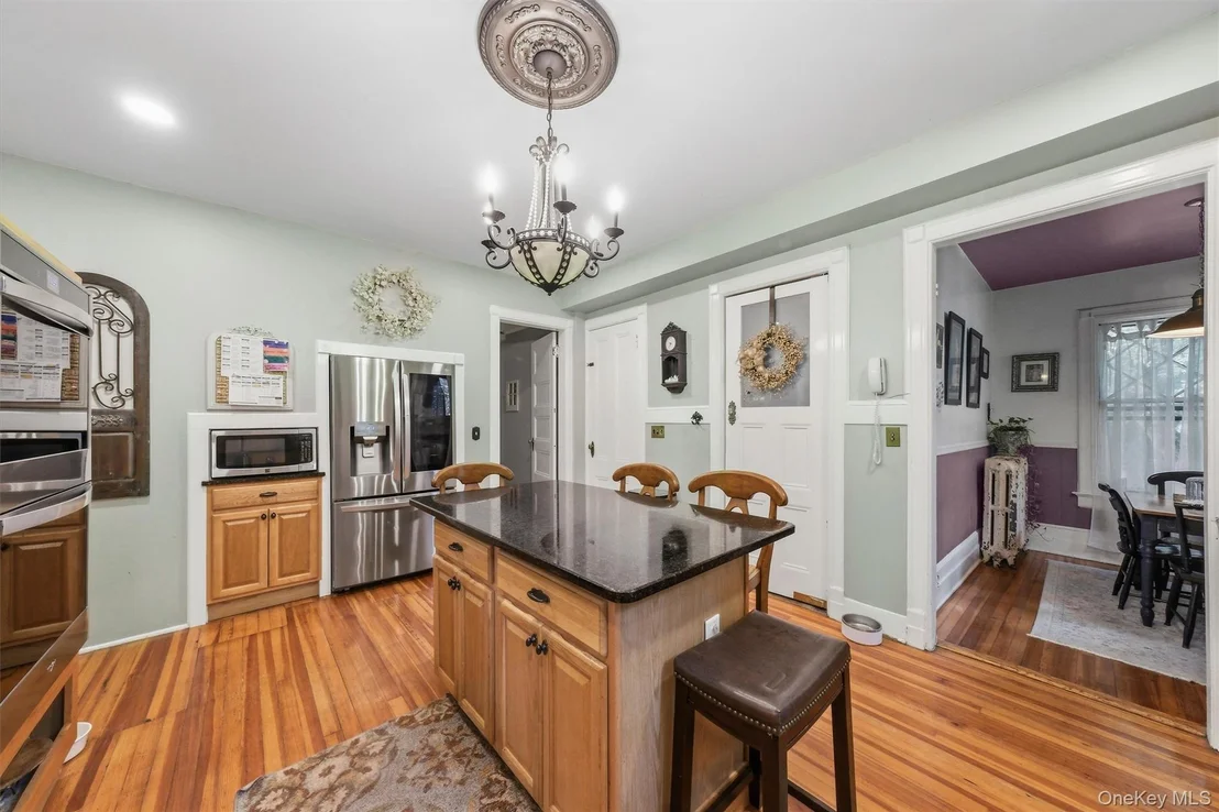 Photo of 83 Hooker Avenue