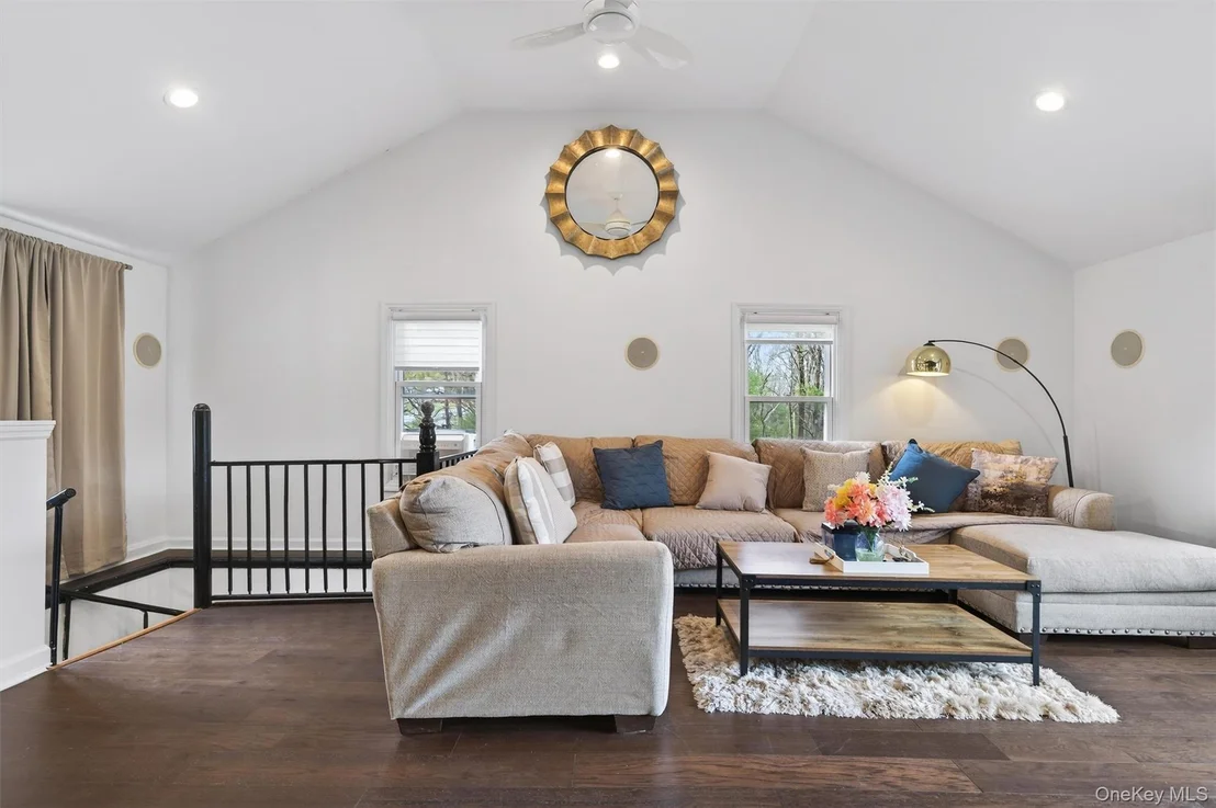 Photo of 86 Beaver Brook Road