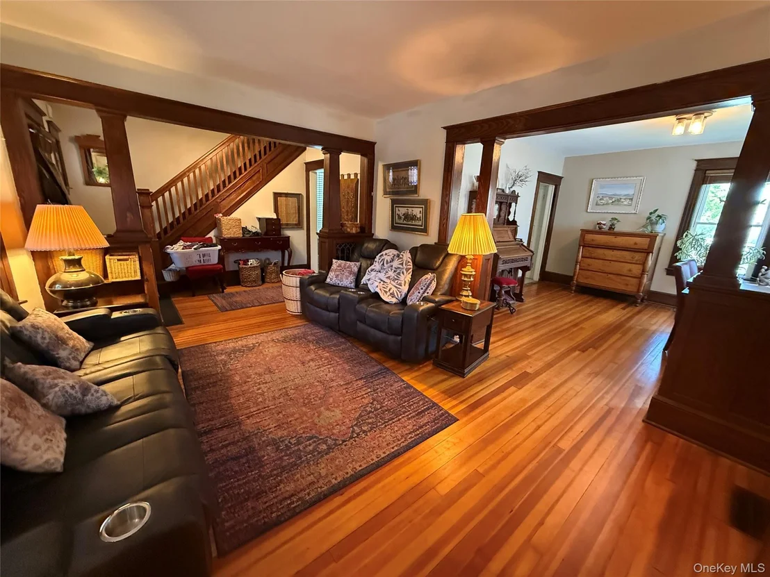 Photo of 17 Streit Avenue