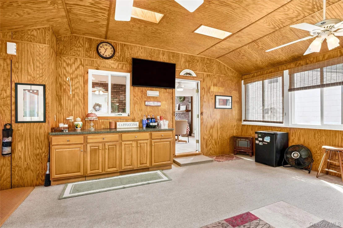 Photo of 355 Sprout Brook Road