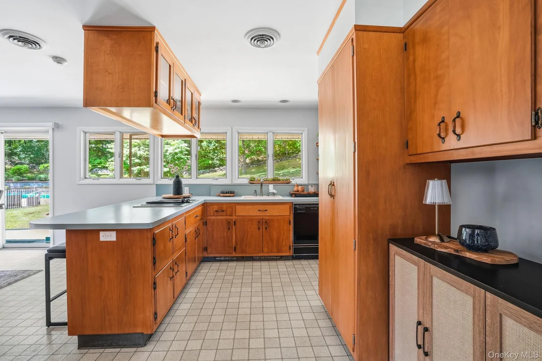 Photo of 21 Vail Road