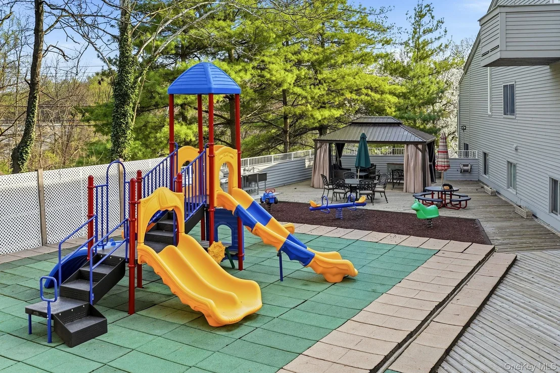 Photo of 35 Waterside Close