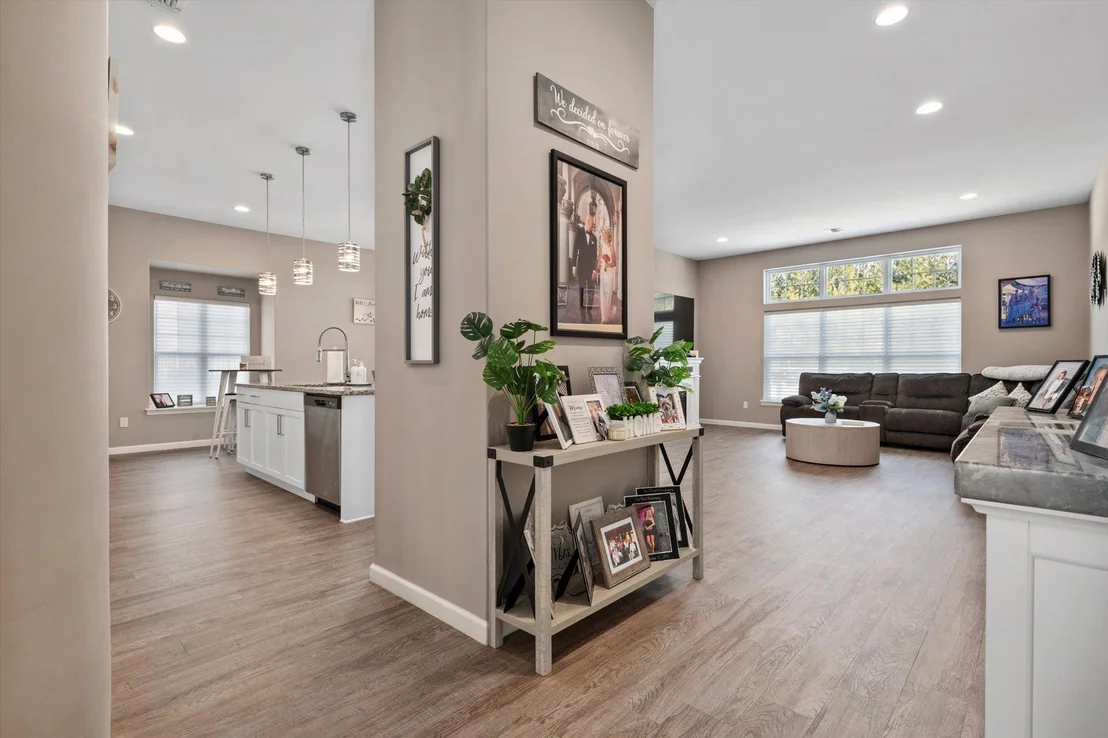 Photo of 15 Pondview Circle