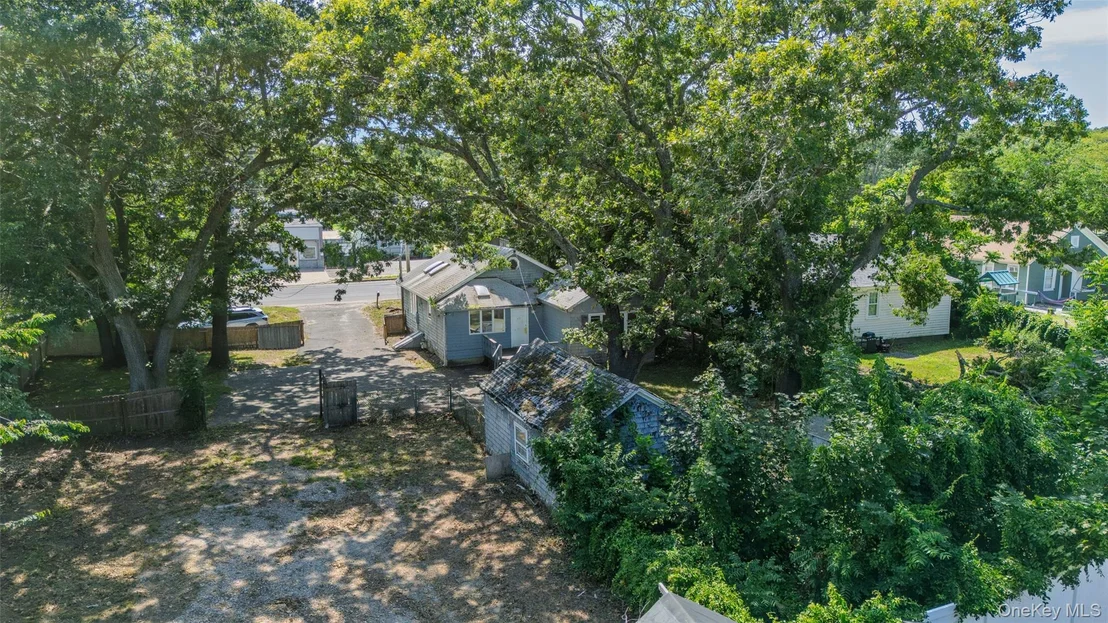 Photo of 426 Riverleigh Avenue