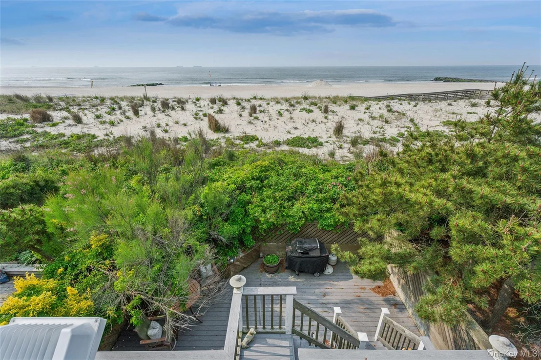 Photo of 931 Oceanfront Street