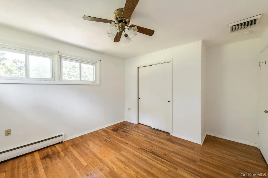 Photo of 44 Pine Woods Road
