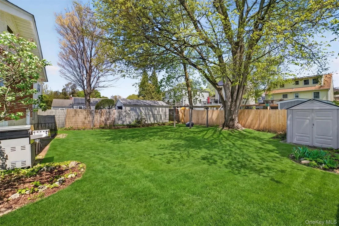Photo of 18 2nd Avenue