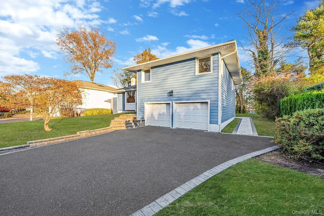 Photo of 64 Hedgerow Lane