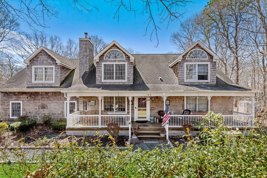 Photo of 799 Mill Road