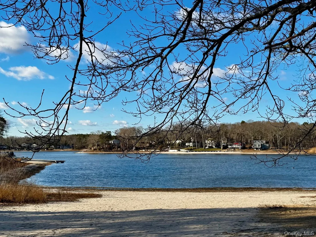 Photo of 180 Lakeside Trail