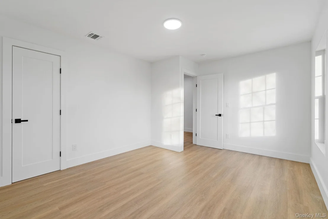 Photo of 39 Overland Drive