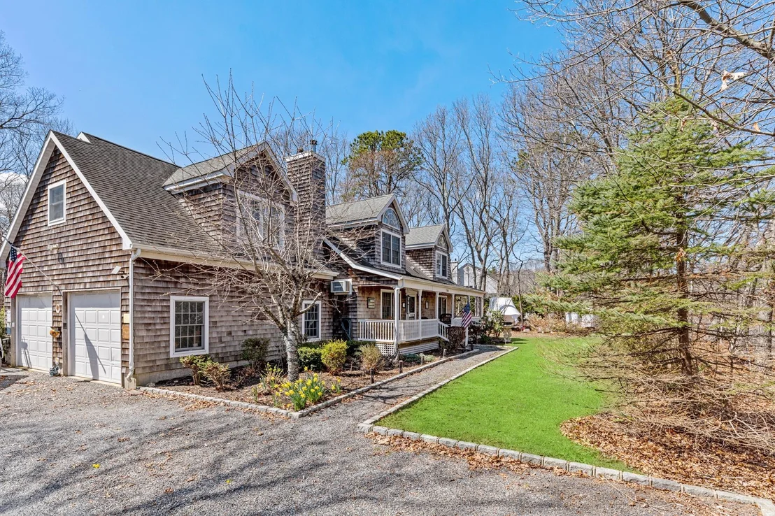Photo of 799 Mill Road