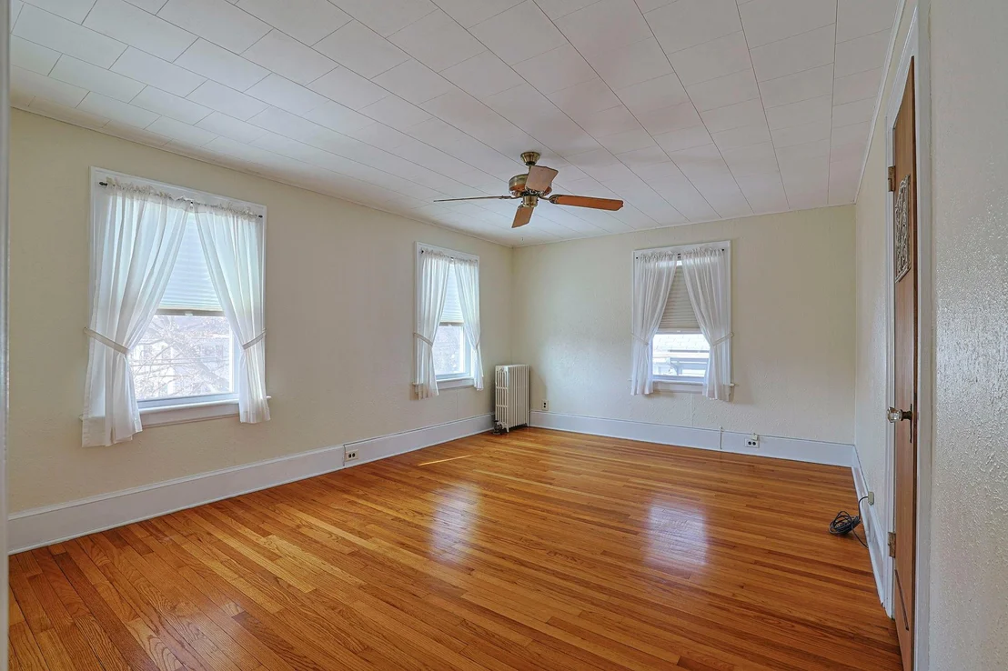 Photo of 7 Commonwealth Avenue