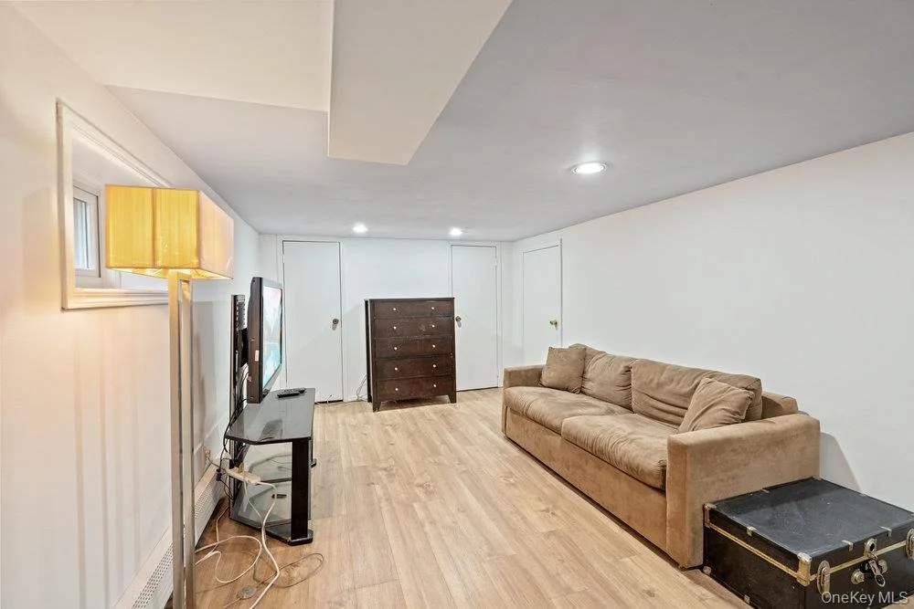 Photo of 80 Munro Boulevard