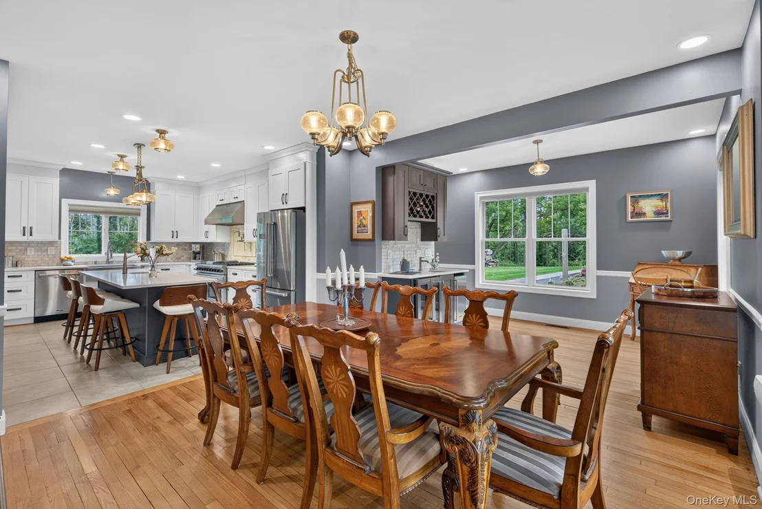 Photo of 42 Colonial Avenue