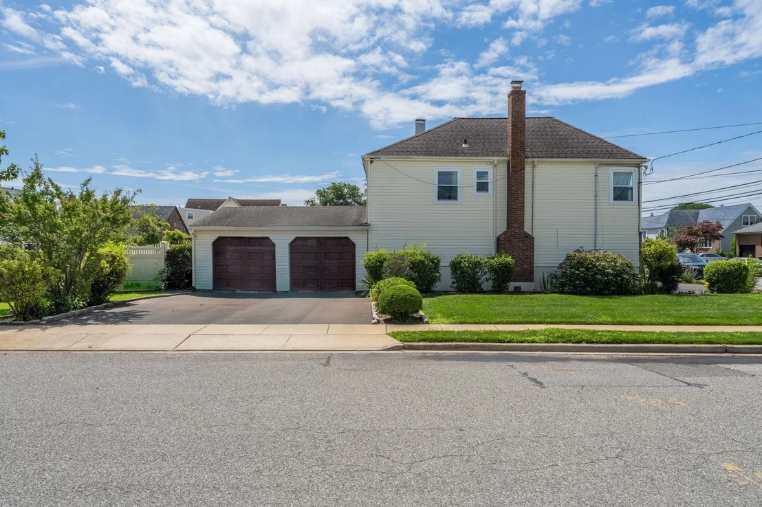 Photo of 205 Saint Marks Avenue