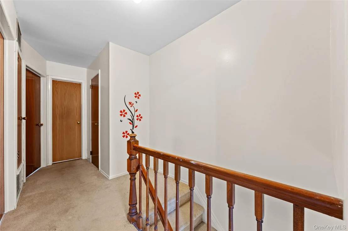 Photo of 142-10 Oak Avenue