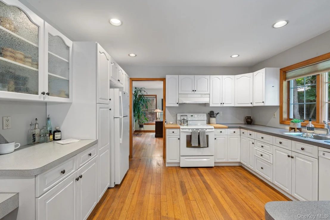 Photo of 470 Pond Path