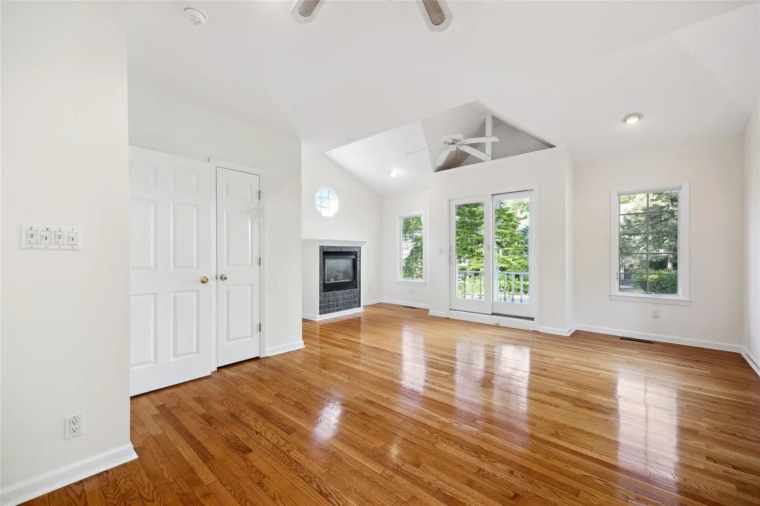Photo of 119 Knickerbocker Road
