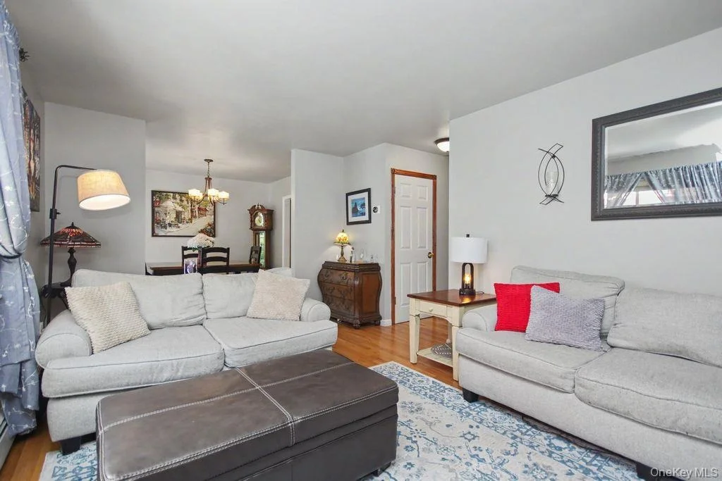 Photo of 20 Fieldstone Boulevard