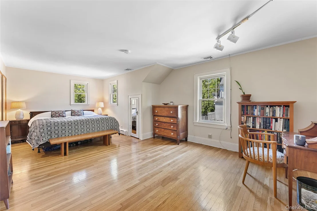 Photo of 81 Walgrove Avenue