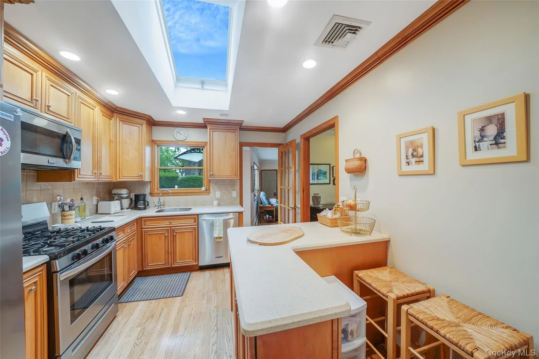 Photo of 190 Lake Drive