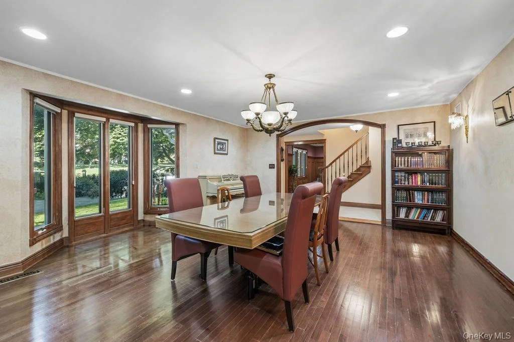 Photo of 10 Rockingham Road