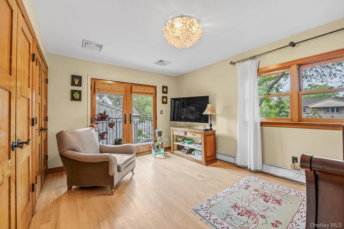 Photo of 740 Kearny Drive