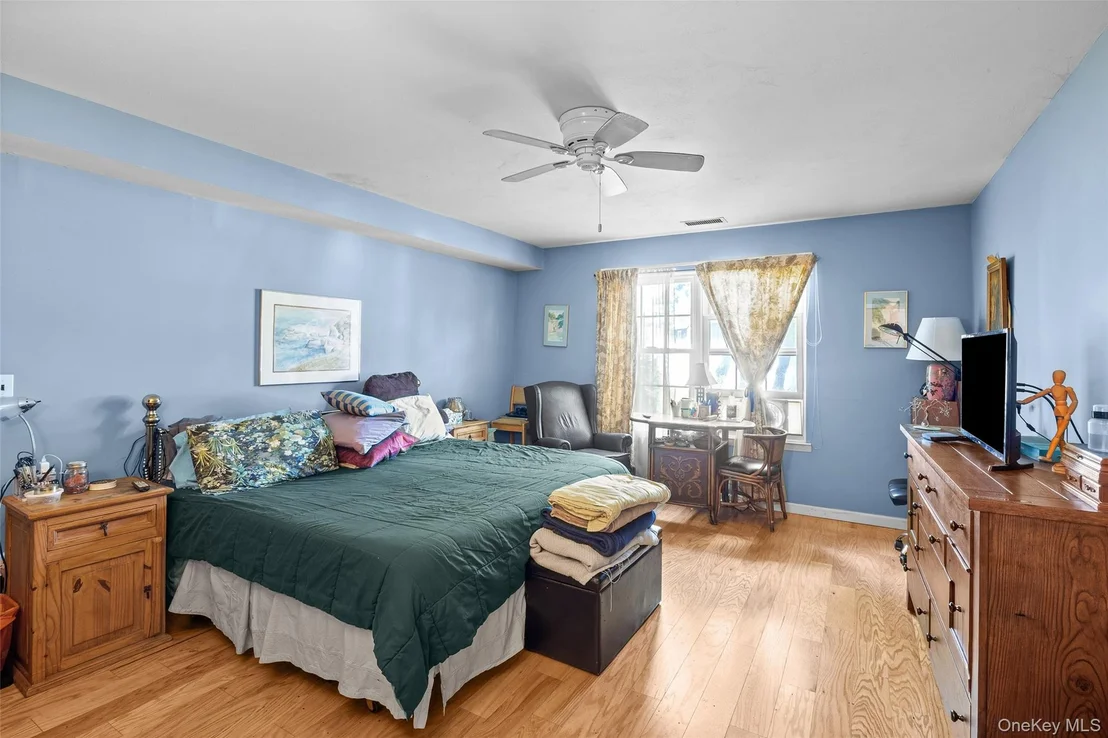 Photo of 7 Sutton Place